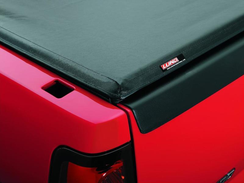 LUND 15-17 Chevy Colorado (6ft. Bed) Genesis Roll Up Tonneau Cover - Black