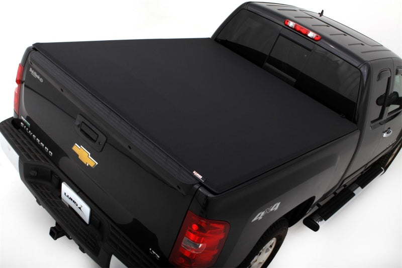 LUND 99-07 Chevy Silverado 1500 (8ft. Bed) Genesis Elite Tri-Fold Tonneau Cover - Black