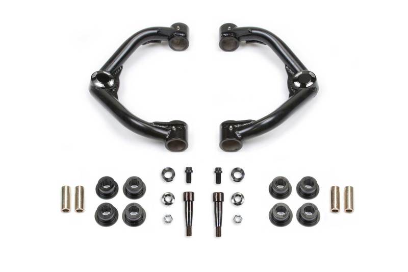 FABTECH 2020 GM K2500HD 3.5in Uniball Upper Control Arms