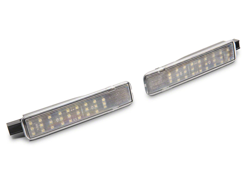 RAXIOM 99-06 Chevrolet Silverado/GMC Sierra 1500 Axial Series LED Courtesy Lamps